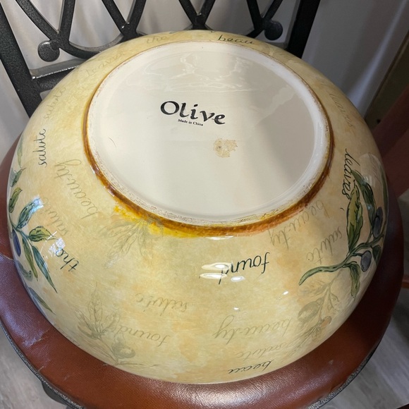 Olive Design Ceramic Italian Pasta Serving XL Rasp Bowl - Picture 3 of 4